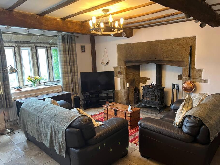 17Th Century Cottage With Hidden Garden Steeton Exterior foto